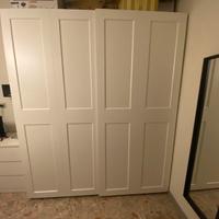 Armadio Ikea con porte scorrevoli