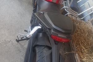 Honda cb125r