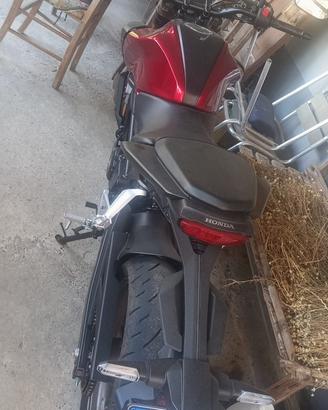 Honda cb125r