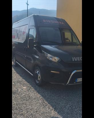 Iveco dayli 3000 automatico gemellato