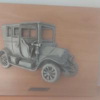 quadro di auto d'epoca su pannello in legno