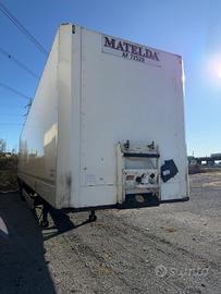 0564 SEMIRIMORCHIO BOX KRONE 2010