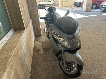 Suzuki Burgman 400