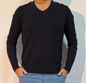 maglia con scollo a V