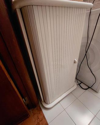 Mobiletto bagno e 2 pensili identici