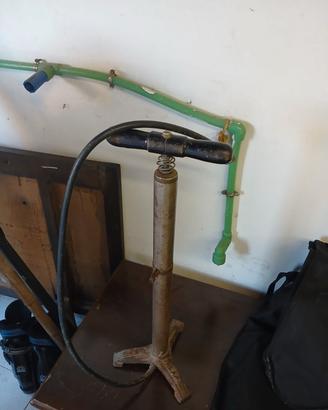 Pompa per gonfiare gomme bicicletta 
