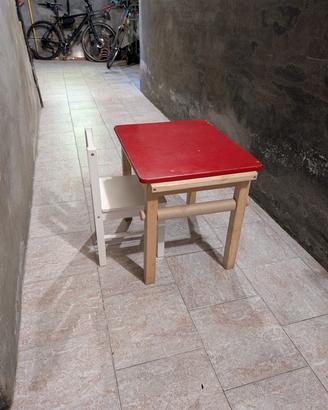 tavolino e sedie in legno bambini