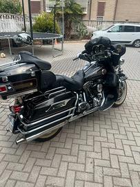 ELETRA GLIDE FLHTCU