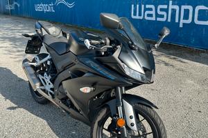 Yamaha YZF-R125 – 2023 – 9.583 km – Akrapovič