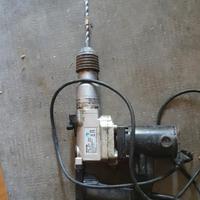 Martelletto e trapano a percussione. 