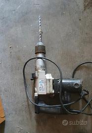 Martelletto e trapano a percussione. 