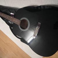 Chitarra acustica