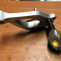 Freccia con supporto sinistro Yamaha MT-03 660