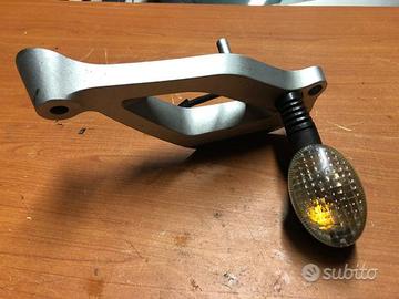 Freccia con supporto sinistro Yamaha MT-03 660