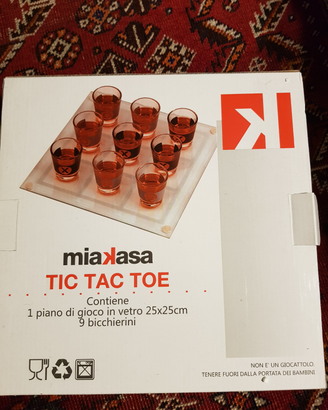 Gioco tris alcolico