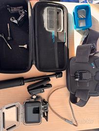 GoPro Hero 10 Black + accessori