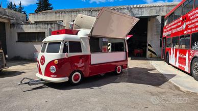 Riproduzione Volkswagen T1 food truck pizzeria