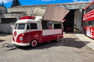 Riproduzione Volkswagen T1 food truck pizzeria