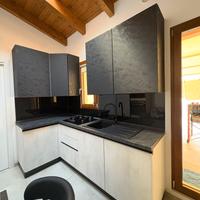  cucina con elettrodomestici inclusi,tav