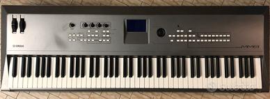 YAMAHA MUSIC SYNTHESIZER MM8
