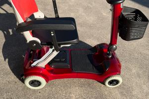 Scooter per anziani o disabili elettrico