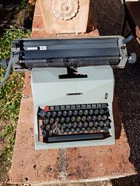MACCHINA DA SCRIVERE OLIVETTI 82 DIASPRON