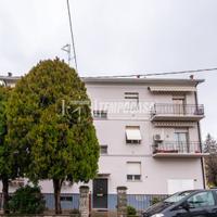 Trilocale con balcone vicino al centro di Correg