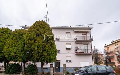 Trilocale con balcone vicino al centro di Correg