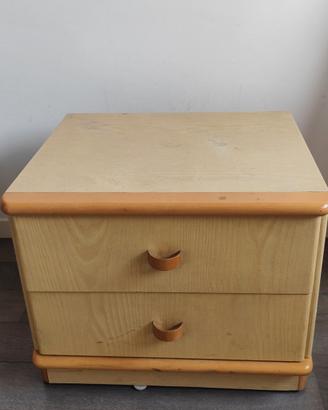 comodino con 2 cassetti 