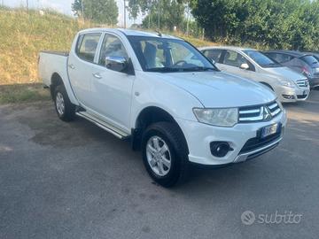 Mitsubishi L200 2014