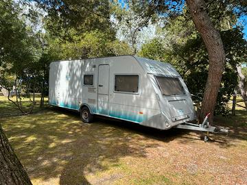 Roulotte Knaus eifelland 5803