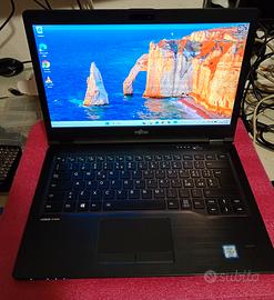 Fujitsu i5 8ªgen 1,6GHz x4;DDR4 16GB;SSD 256GB;14"