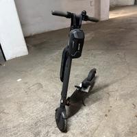 Monopattino Elettrico Ninebot ES4 con Batteria