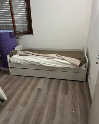 Letto singolo con secondo letto estraibile