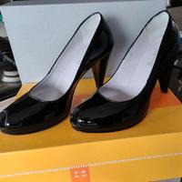 Scarpe décolleté in pelle lucida