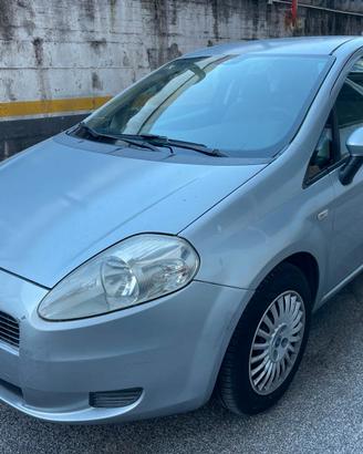 Fiat Grande Punto 1.4 Starjet 16V 3 porte Emotion