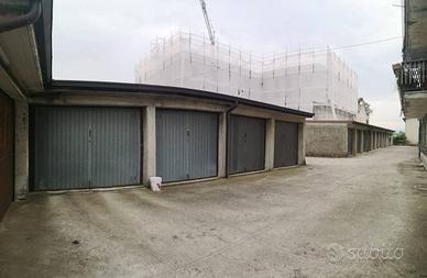 Due Garage a Castel San Giovanni (PC) - SUB 36/37