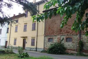 Rustico / Casale di 240 m² con più di 5 locali e b