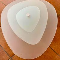 Plafoniera in vetro dal design moderno