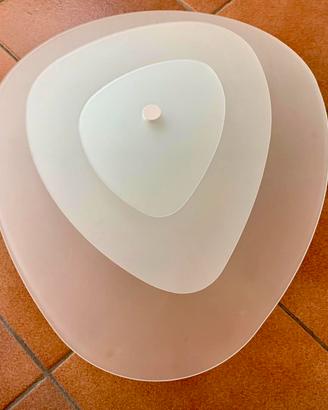 Plafoniera in vetro dal design moderno