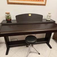 Yamaha clavinova