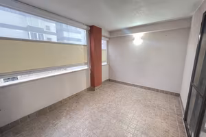 Cappuccini trivani moderno con box e posto auto