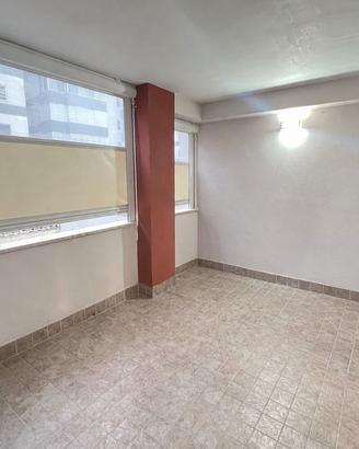 Cappuccini trivani moderno con box e posto auto