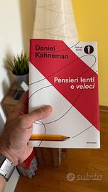 Pensieri lenti e veloci Kahneman