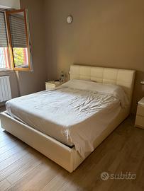 Letto matrimoniale con casettone