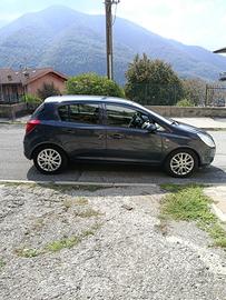 Opel corsa anno 2010 benzina gpl