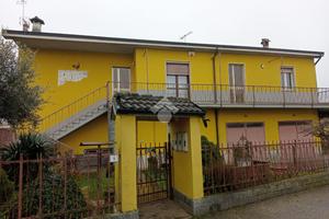 CASA INDIPENDENTE A ALBUZZANO