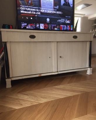 Credenza/buffet decapata