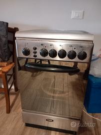 piano cottura e forno a gas