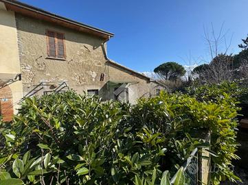 CASA SEMINDIPENDENTE A CANNARA